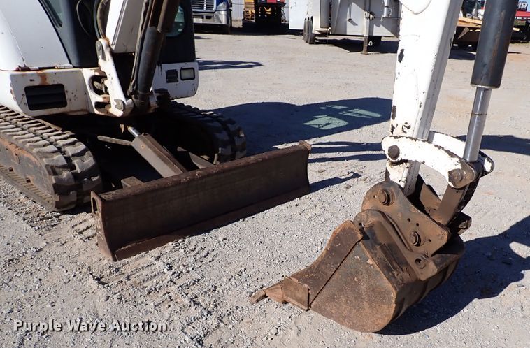 image for item IS9247 2004 Bobcat 334G  mini excavator