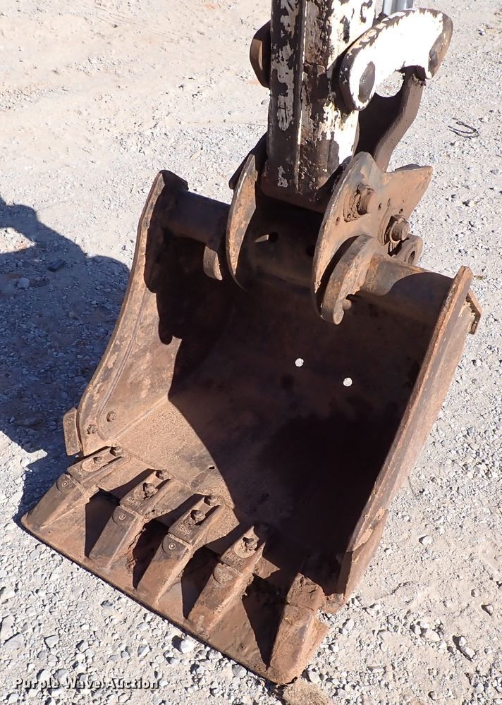 image for item IS9247 2004 Bobcat 334G  mini excavator