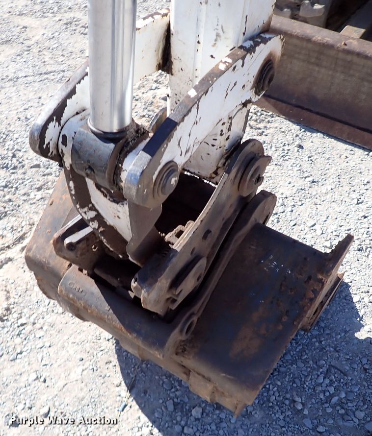 image for item IS9247 2004 Bobcat 334G  mini excavator