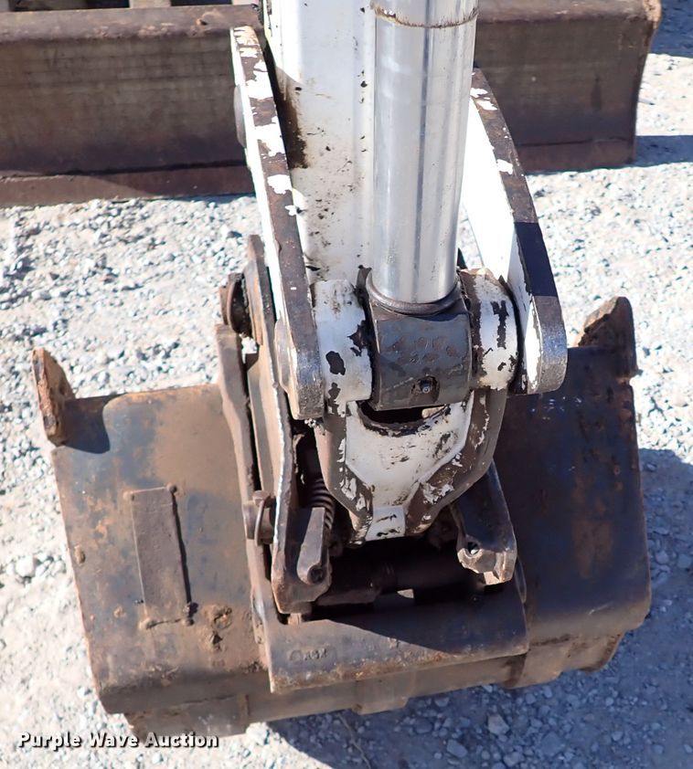 image for item IS9247 2004 Bobcat 334G  mini excavator