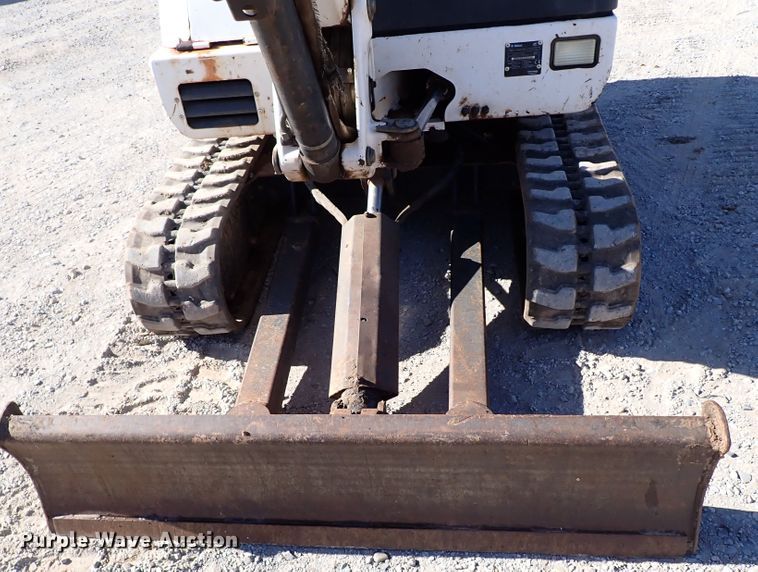 image for item IS9247 2004 Bobcat 334G  mini excavator