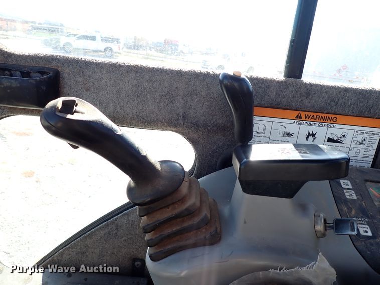 image for item IS9247 2004 Bobcat 334G  mini excavator