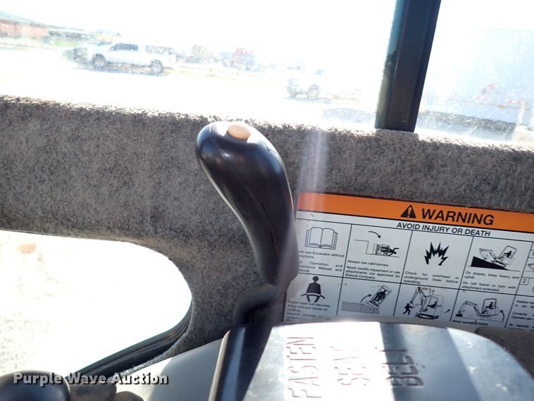 image for item IS9247 2004 Bobcat 334G  mini excavator