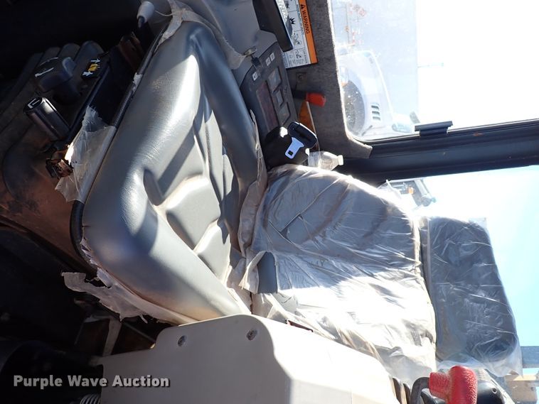 image for item IS9247 2004 Bobcat 334G  mini excavator