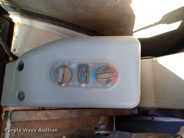 image for item IS9247 2004 Bobcat 334G  mini excavator