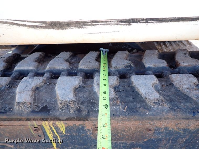 image for item IS9247 2004 Bobcat 334G  mini excavator