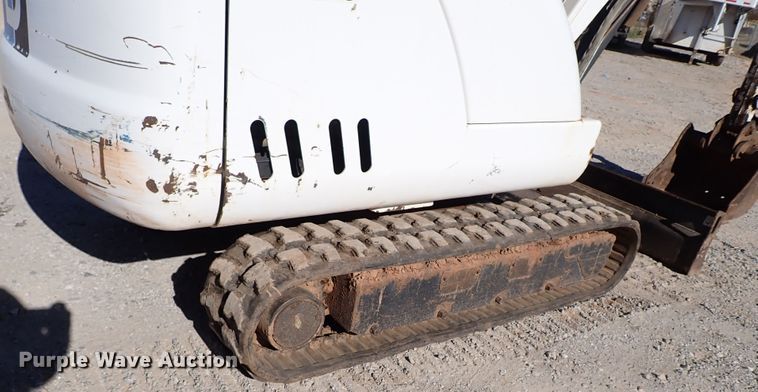 image for item IS9247 2004 Bobcat 334G  mini excavator