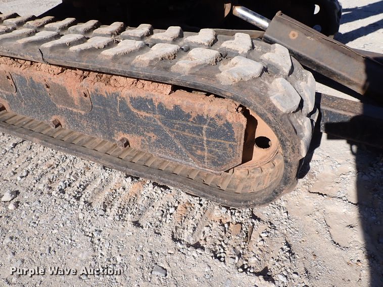 image for item IS9247 2004 Bobcat 334G  mini excavator