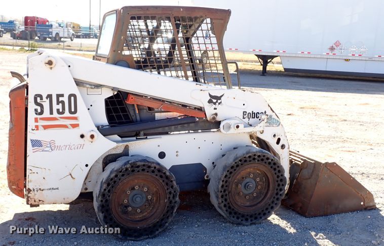 image for item IS9248 2005 Bobcat S150  skid steer loader