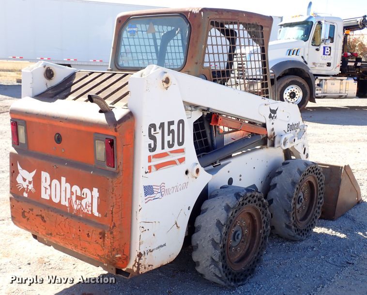 image for item IS9248 2005 Bobcat S150  skid steer loader