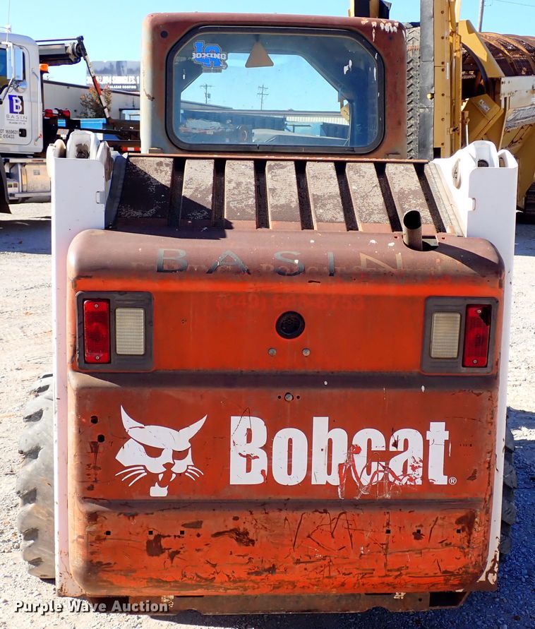 image for item IS9248 2005 Bobcat S150  skid steer loader
