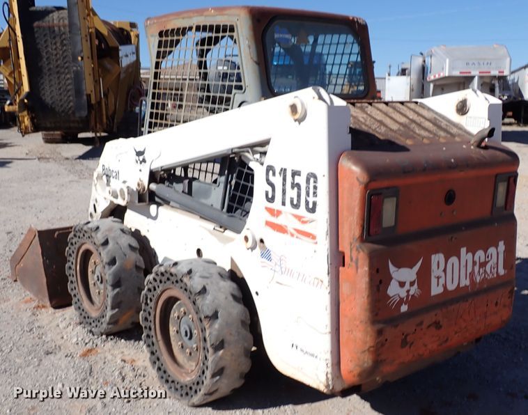 image for item IS9248 2005 Bobcat S150  skid steer loader