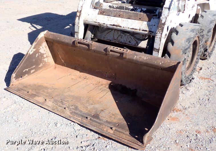 image for item IS9248 2005 Bobcat S150  skid steer loader