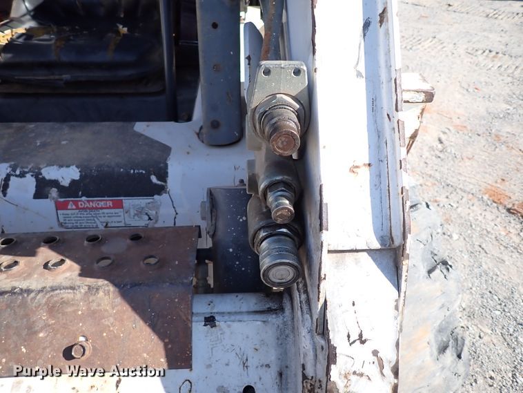 image for item IS9248 2005 Bobcat S150  skid steer loader