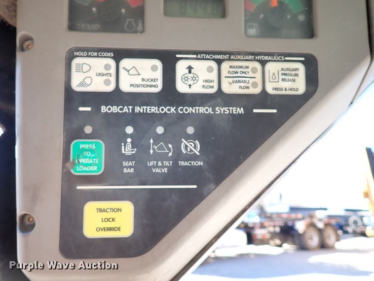 image for item IS9248 2005 Bobcat S150  skid steer loader