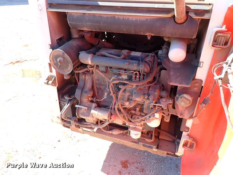 image for item IS9248 2005 Bobcat S150  skid steer loader