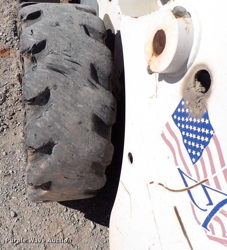 image for item IS9248 2005 Bobcat S150  skid steer loader