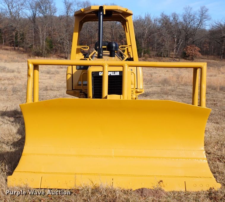 image for item IS9264 2004 Caterpillar D5G XL  dozer