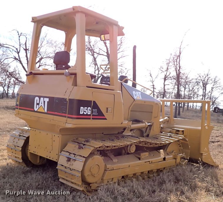 image for item IS9264 2004 Caterpillar D5G XL  dozer