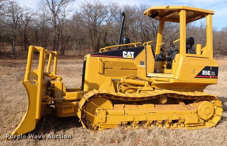 image for item IS9264 2004 Caterpillar D5G XL  dozer