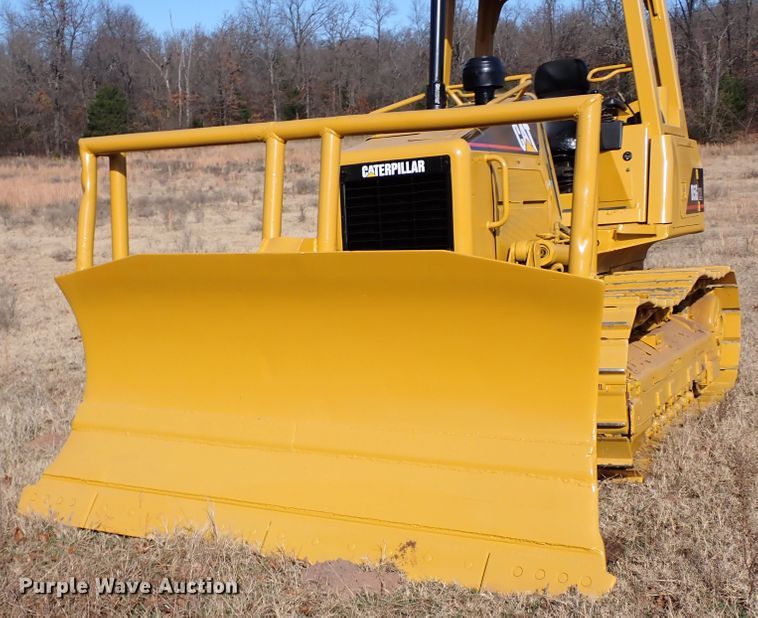 image for item IS9264 2004 Caterpillar D5G XL  dozer