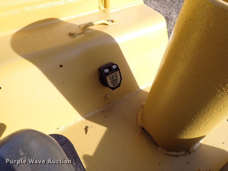 image for item IS9264 2004 Caterpillar D5G XL  dozer