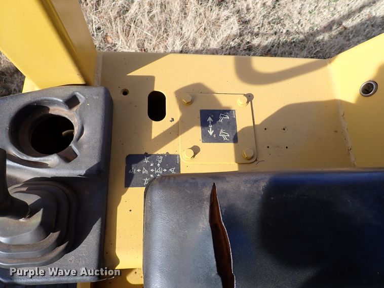 image for item IS9264 2004 Caterpillar D5G XL  dozer