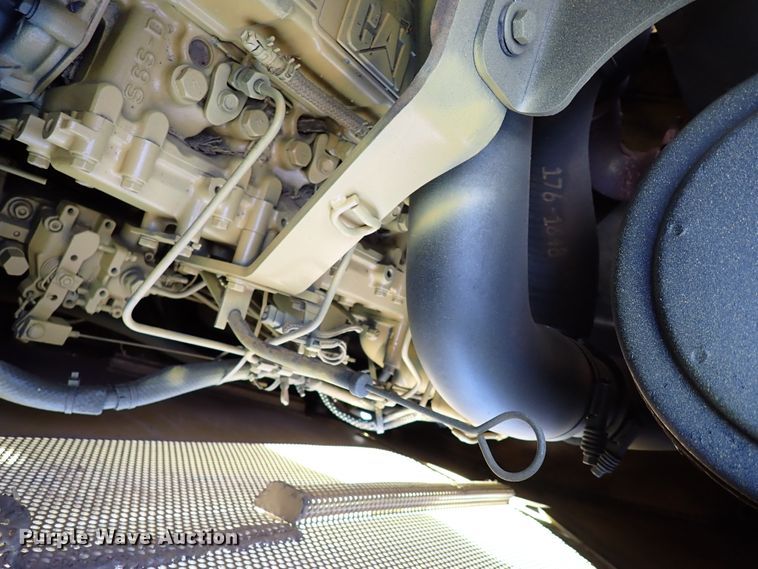 image for item IS9264 2004 Caterpillar D5G XL  dozer