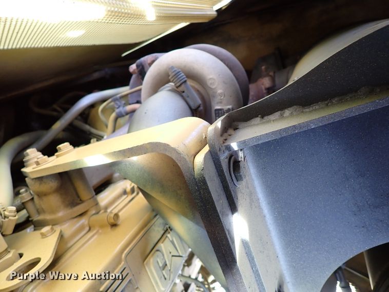 image for item IS9264 2004 Caterpillar D5G XL  dozer