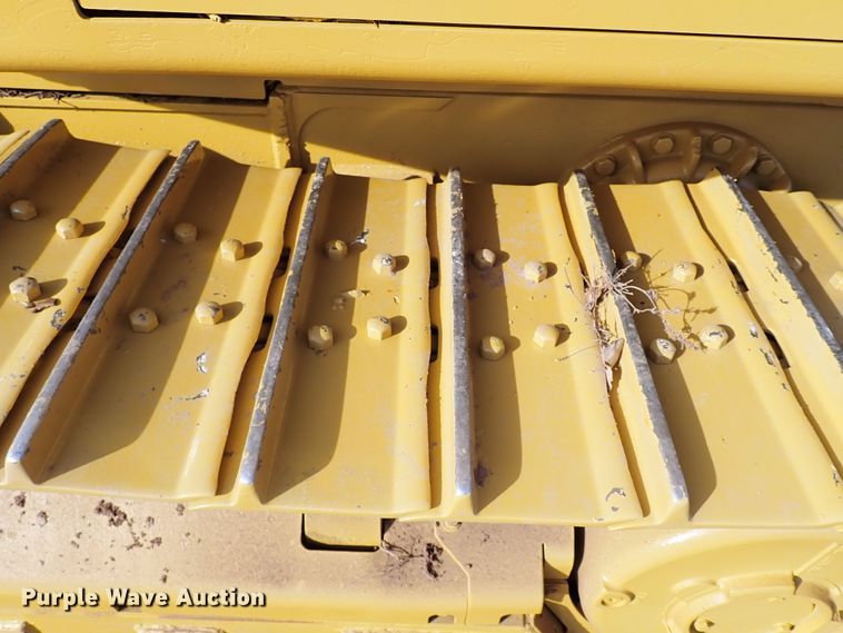 image for item IS9264 2004 Caterpillar D5G XL  dozer