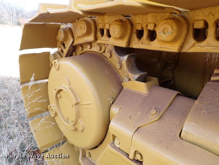 image for item IS9264 2004 Caterpillar D5G XL  dozer