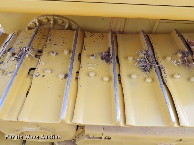 image for item IS9264 2004 Caterpillar D5G XL  dozer