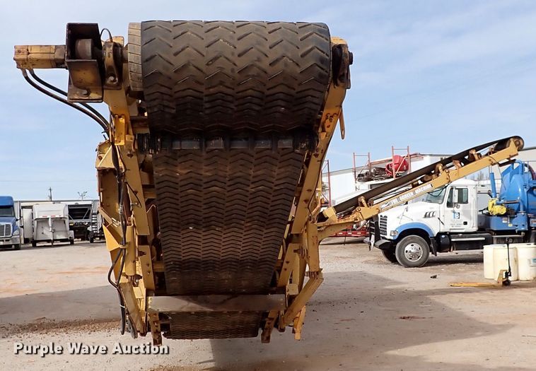 image for item IS9272 Screen Machine 621T  shredder trommel