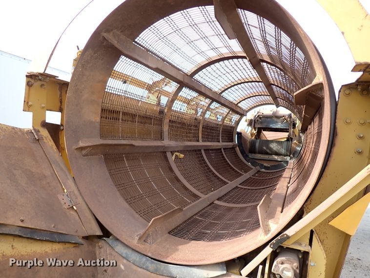 image for item IS9272 Screen Machine 621T  shredder trommel