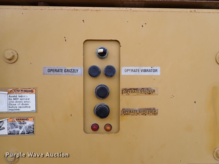 image for item IS9272 Screen Machine 621T  shredder trommel