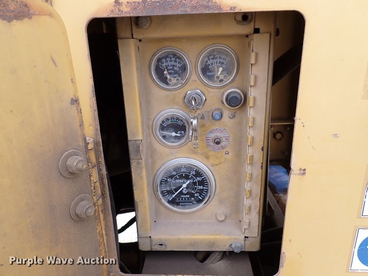 image for item IS9272 Screen Machine 621T  shredder trommel