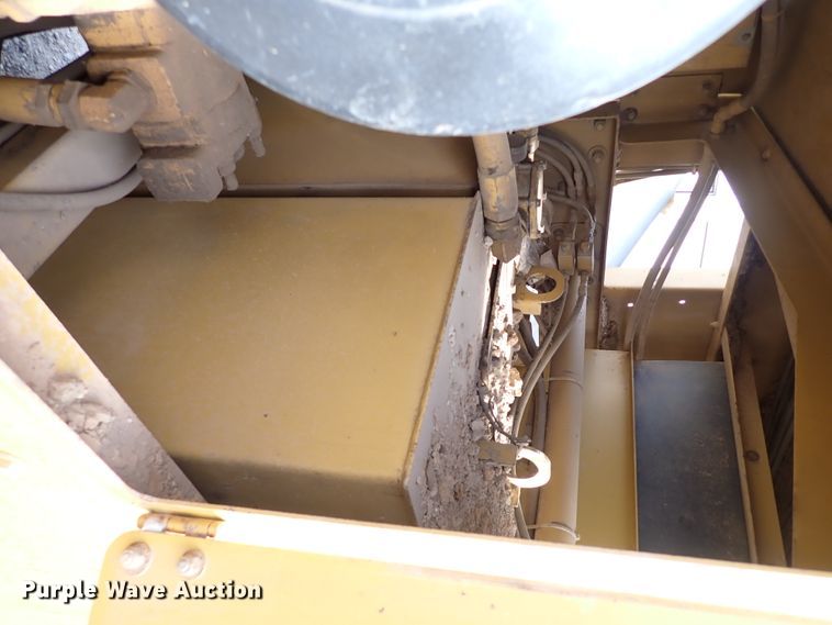 image for item IS9272 Screen Machine 621T  shredder trommel