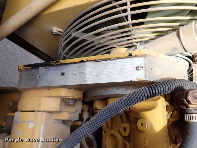 image for item IS9272 Screen Machine 621T  shredder trommel