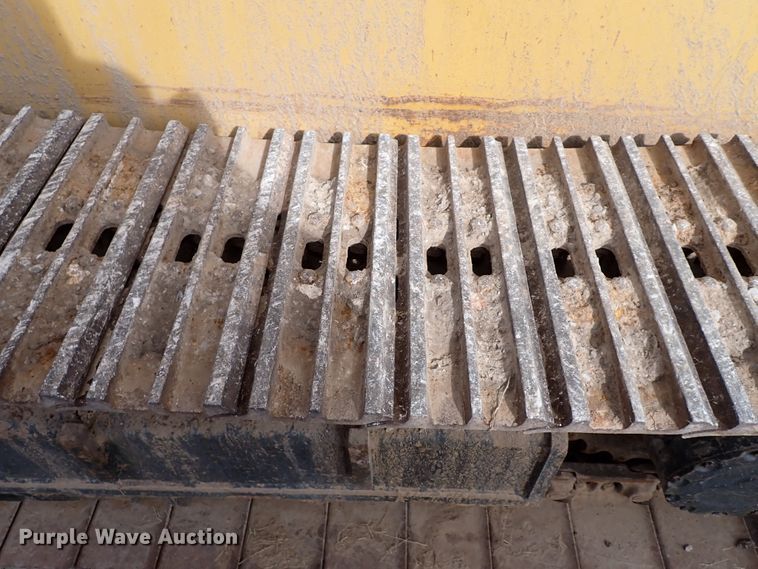 image for item IS9272 Screen Machine 621T  shredder trommel