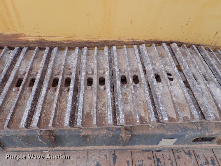 image for item IS9272 Screen Machine 621T  shredder trommel