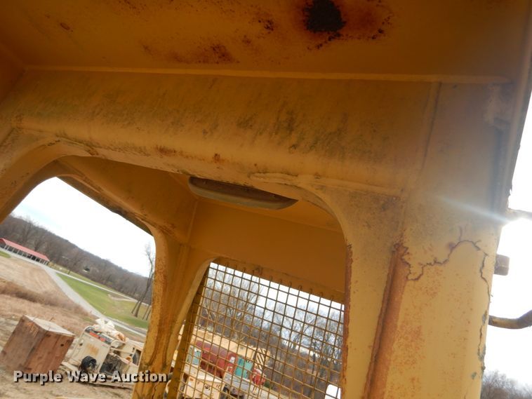 image for item IU9750 1989 Caterpillar D7G  dozer