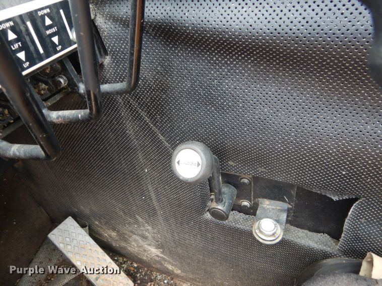 image for item IU9751 Grove AP308  crane