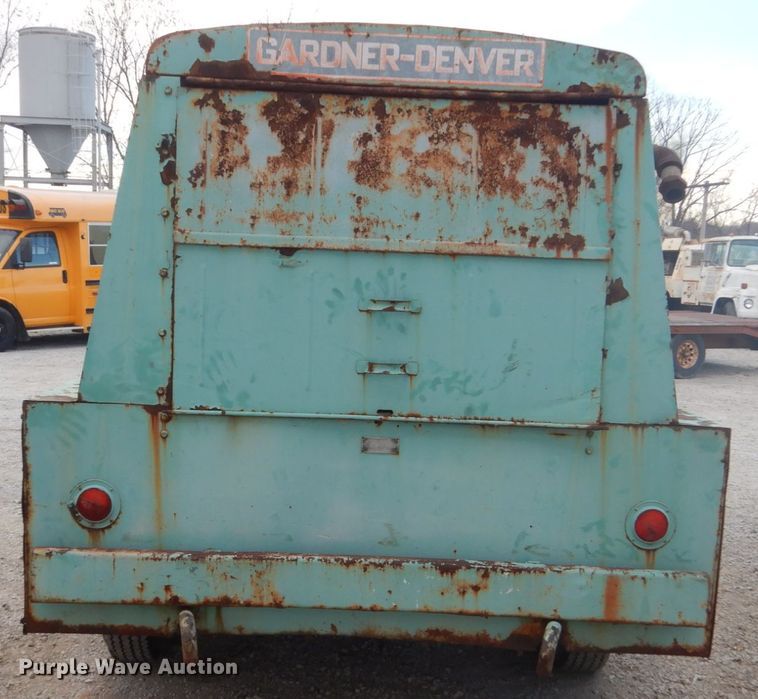 image for item IU9773 Gardner Denver SPWDB  air compressor