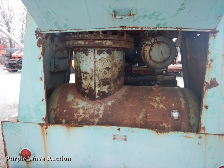 image for item IU9773 Gardner Denver SPWDB  air compressor