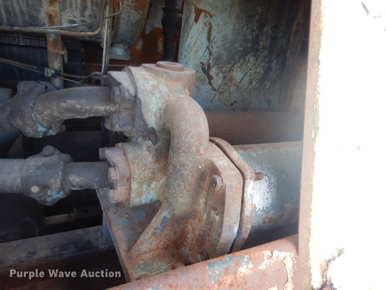 image for item IU9774 1981 Ford LN7000  truck cab and chassis