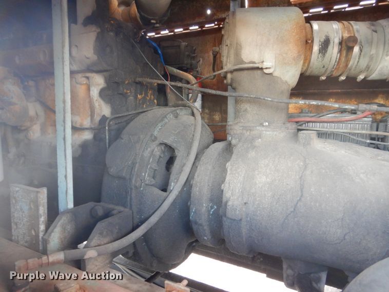 image for item IU9774 1981 Ford LN7000  truck cab and chassis