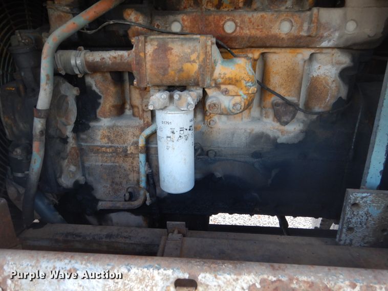 image for item IU9774 1981 Ford LN7000  truck cab and chassis