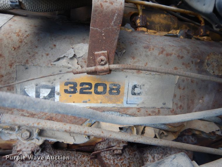 image for item IU9774 1981 Ford LN7000  truck cab and chassis