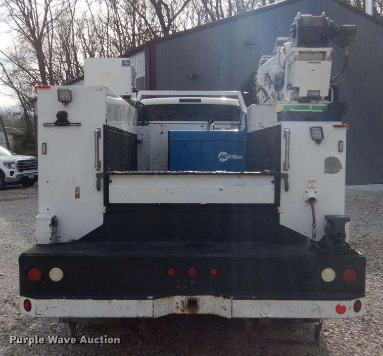 image for item IU9781 2008 Ford F750 Super Duty XLT  utility / service truck