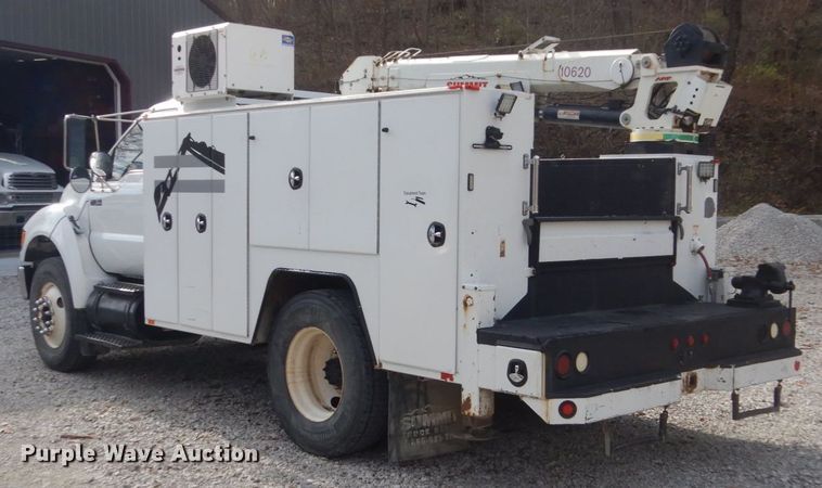 image for item IU9781 2008 Ford F750 Super Duty XLT  utility / service truck